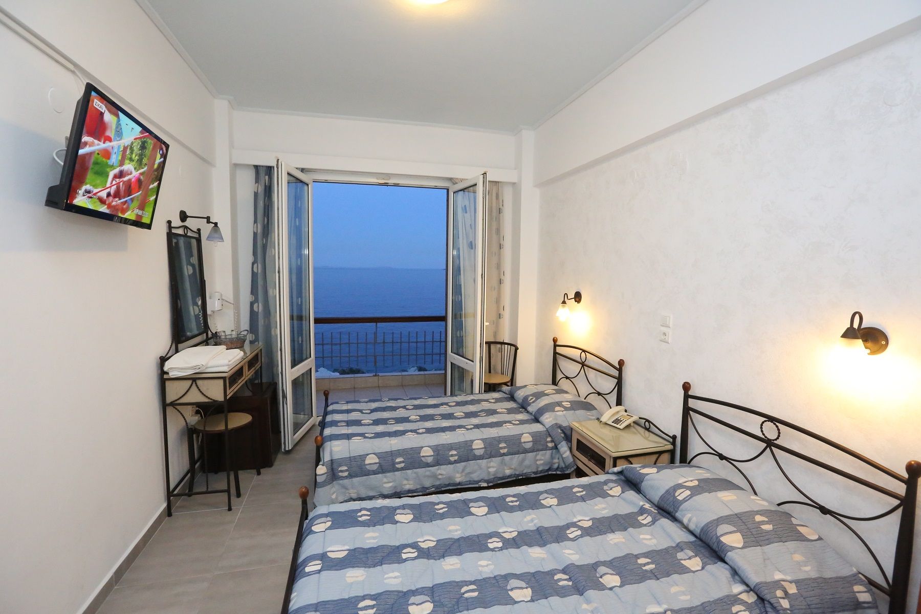 Hotel Nisaki-Syros-Greece